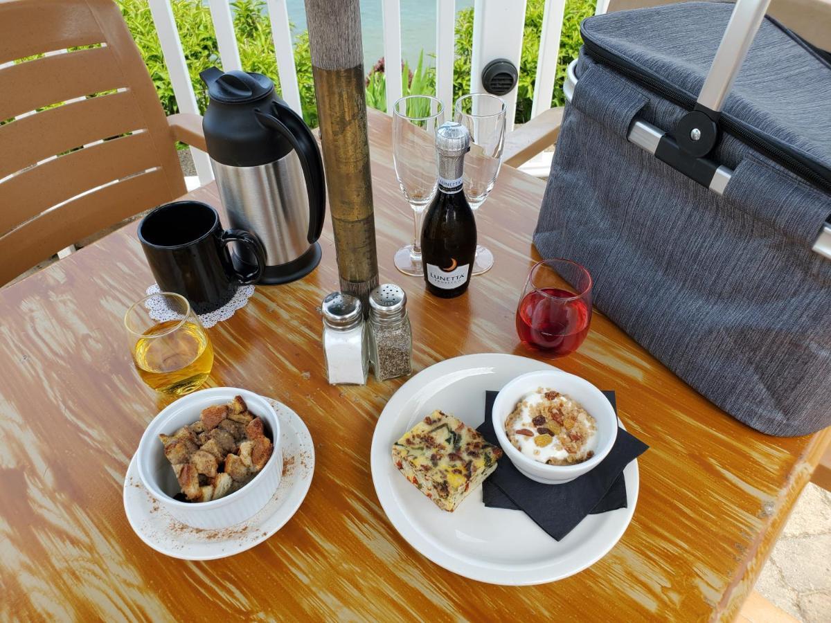 The Lakehouse Inn Geneva Екстер'єр фото