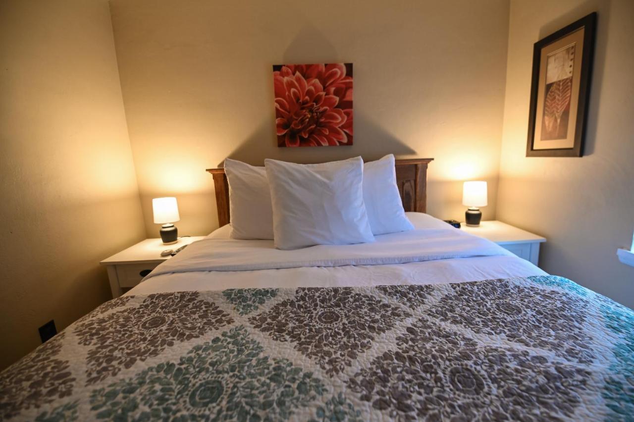 The Lakehouse Inn Geneva Екстер'єр фото